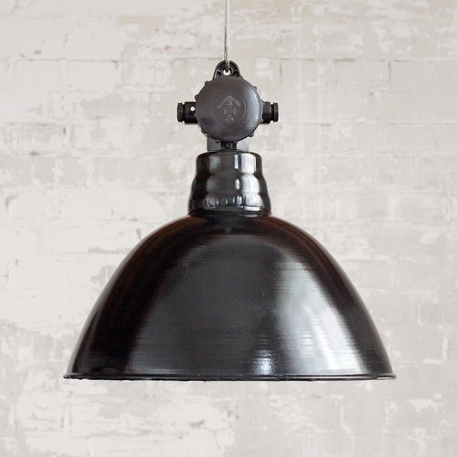 Ancienne lampe usine - lampe, d'usine