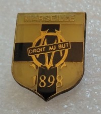pin's FOOTBALL BLASON OM