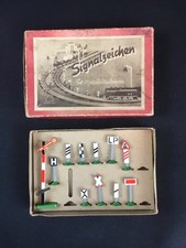 Rare boîte panneaux - 11,