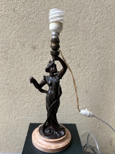élégante femme bronze - femme,