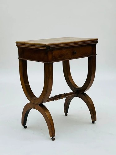 Table jeux xixᵉ style - table,