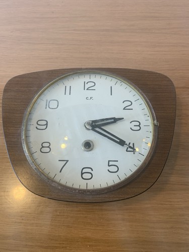 Ancienne horloge murale - ancienne,