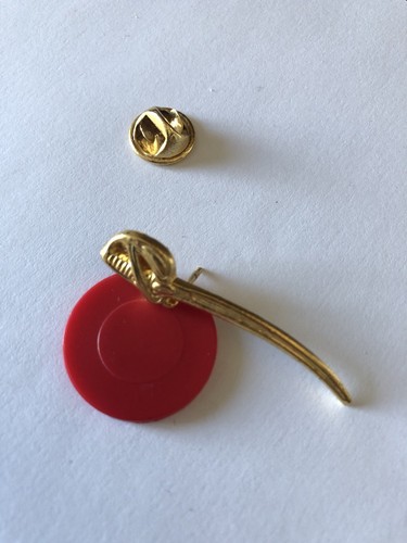 Pin champagne canard - pin’s,
