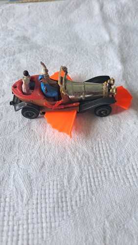 Auto miniature husky - husky, chitty