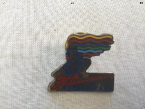 Tupperware pin collector - pin's,