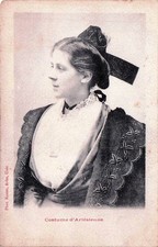 13* ARLES   arlesienne costume  femme        RL52,0611