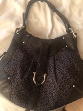 AUTHENTIQUE SAC À