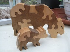 PUZZLE VACHE H 18 CM L 27 CM  ET SON VEAU  L 13 CM H 9 CM EN BOIS