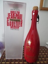 COFFRET BOUTEILLE CHAMPAGNE VIDE : PIPER  HEIDSIECK : CORSET JEAN PAUL GAULTIER 