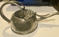 Arrosoir en étain