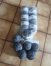 Lot de 13 pelotes neuves de