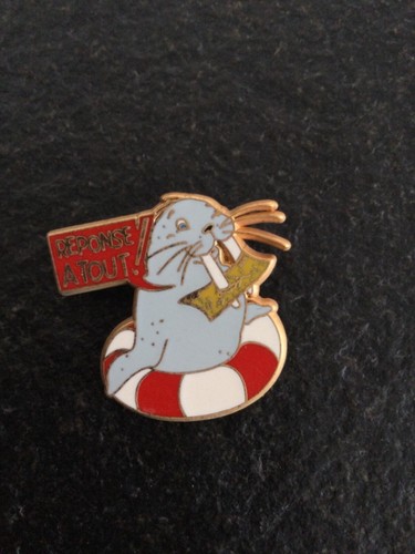 Pin badge reponse tout - reponse,