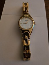 Jolie Petite Montre Tissot