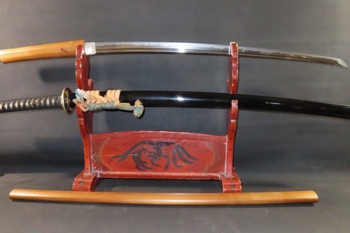 Very long katana - long,