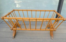 ANCIEN BERCEAU DE POUPEE EN PICHPIN   à restaurer