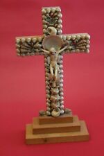 Crucifix en bois et