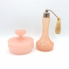 Vaporisateur de parfum et boîte à poudre verre soufflé opaline rose de Florence