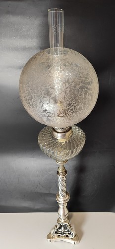 Belle ancienne lampe petrole - belle,