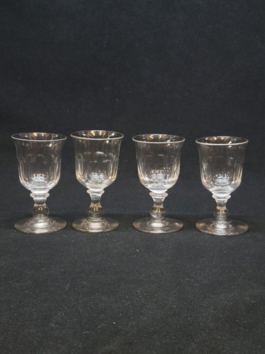 Verres pied en verre - à pied,