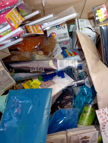 Lot revendeur 200 pièces - lot,