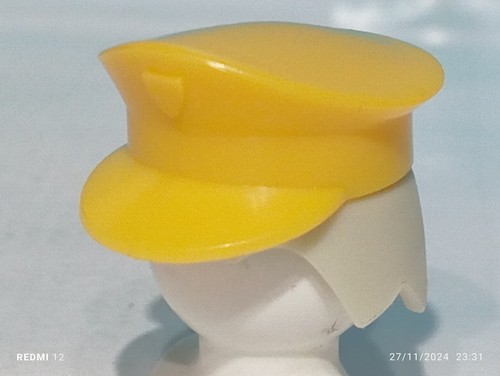 Playmobil casquette jaune - playmobil,