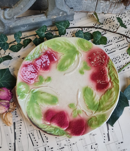 Ancienne assiette barbotine - ancienne,