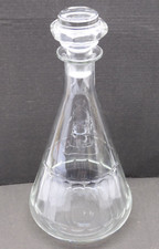 -ANCIENNE CARAFE en VERRE à pans coupés avec son Bouchon au N° déco TABLE  D