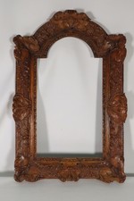 ANCIEN CADRE EN CHENE SCULPTE