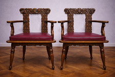 Paire de fauteuils anciens