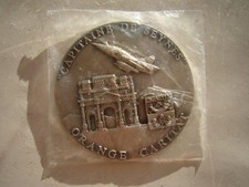 MEDAILLE BASE AERIENNE 115 ORANGE CAPITAINE DE SEYNES -  70 g - 75mm
