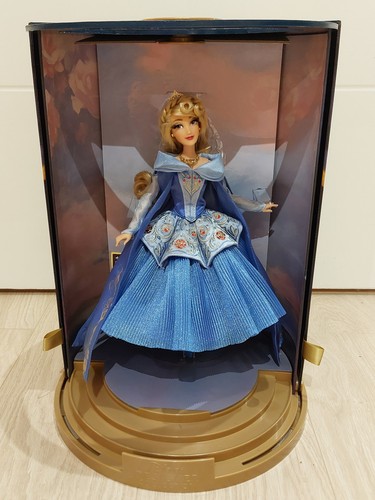 Received disney poupee doll - disney,