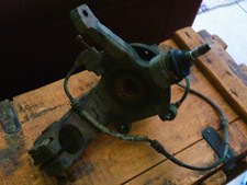 moyeu de roue avant droit peugeot 607 phase 1 2.2 HDI 136CV 16V FAP diesel TBE