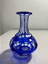 Superbe petit flacon en cristal overlay bleu taillé Saint Louis
