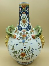Porcelaine de  Desvres Gourde Decors  vieux Rouen et Diables a  cornes H 31 cm