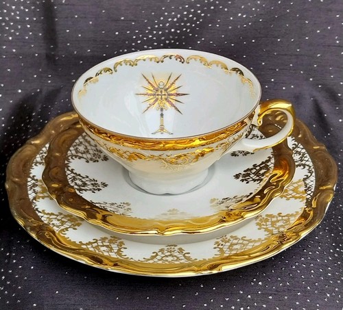 Tasse sous - tasse,, assiette