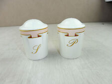 Salière et poivrier, décor