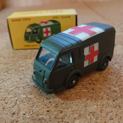 Dinky toys ambulance militaire - dinky,