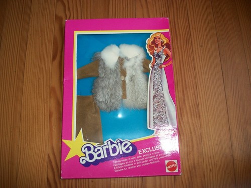Très rare barbie tenue - très,