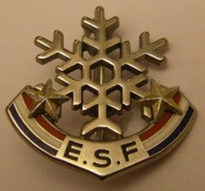 pin's BROCHE ESF FLOCON de NEIGE 2 ETOILES ECOLE SKI FRANCAIS 1 DECAT PARIS #1