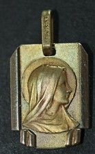 Belle médaille religieuse