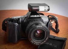 Minolta DYNAX 3000 i + Minolta