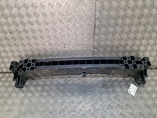 Armature plastique pare choc