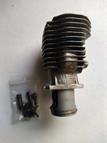 Cylindre piston pour - cylindre, et