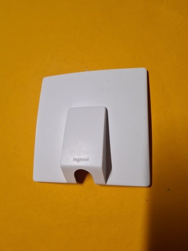 Legrand neptune cache sortie - cache,