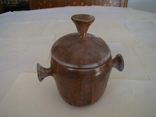Pot couvert en céramique