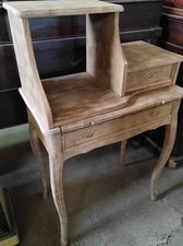 Ancienne petit Meuble avec