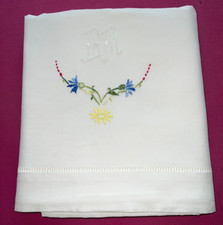 Beau drap ancien brodé et chiffré GM   200 x 300 cm  D312