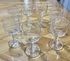 Lot Anciens Verres A Liqueur