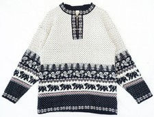 Pull en laine à fermoir nord