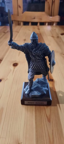 Figurine les etains - les, graal